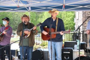 Live music at Earth Day Celebration at Lakewood Senior Living